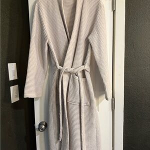Quince Waffle Knit Bathrobe - Light Gray